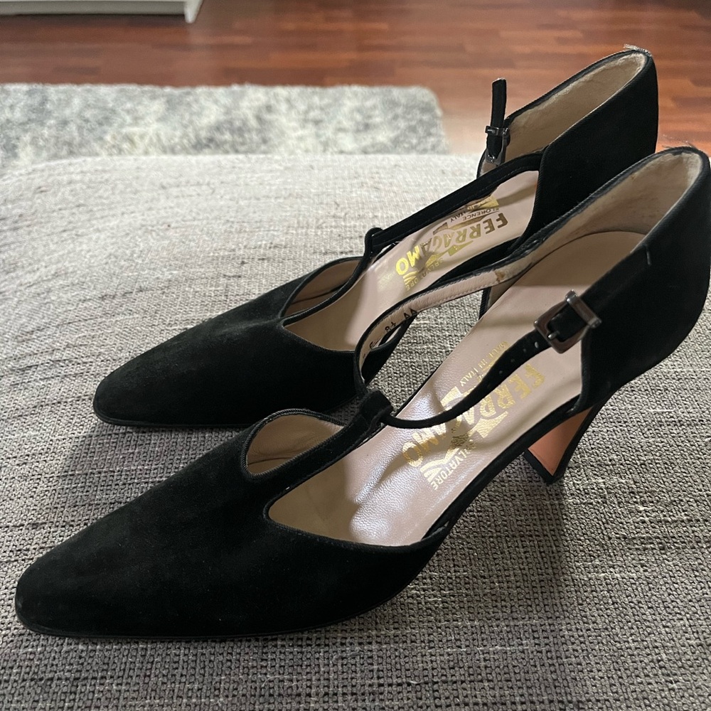 Salvatore Ferragamo Black Suede T Strap Heels size 8.5